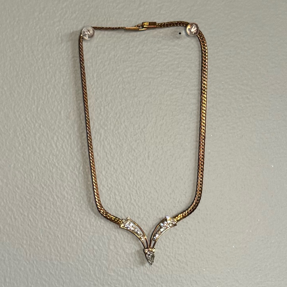 Vintage Gold Crystal Necklace!